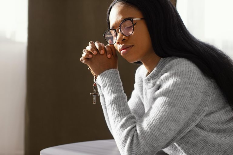 8 Prayers Hacks To Try When You Don’t Feel Like Praying